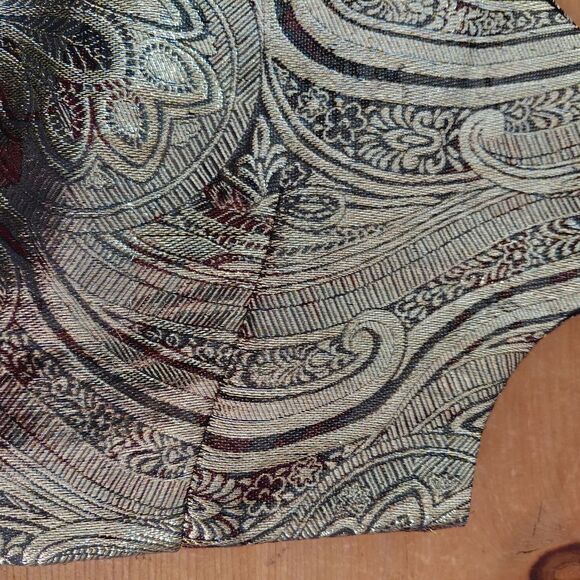 🦋3/$25 J. Crew Size 0 Gold Silk Metallic Paisley Sleeveless Lined Tank Top - Picture 4 of 12